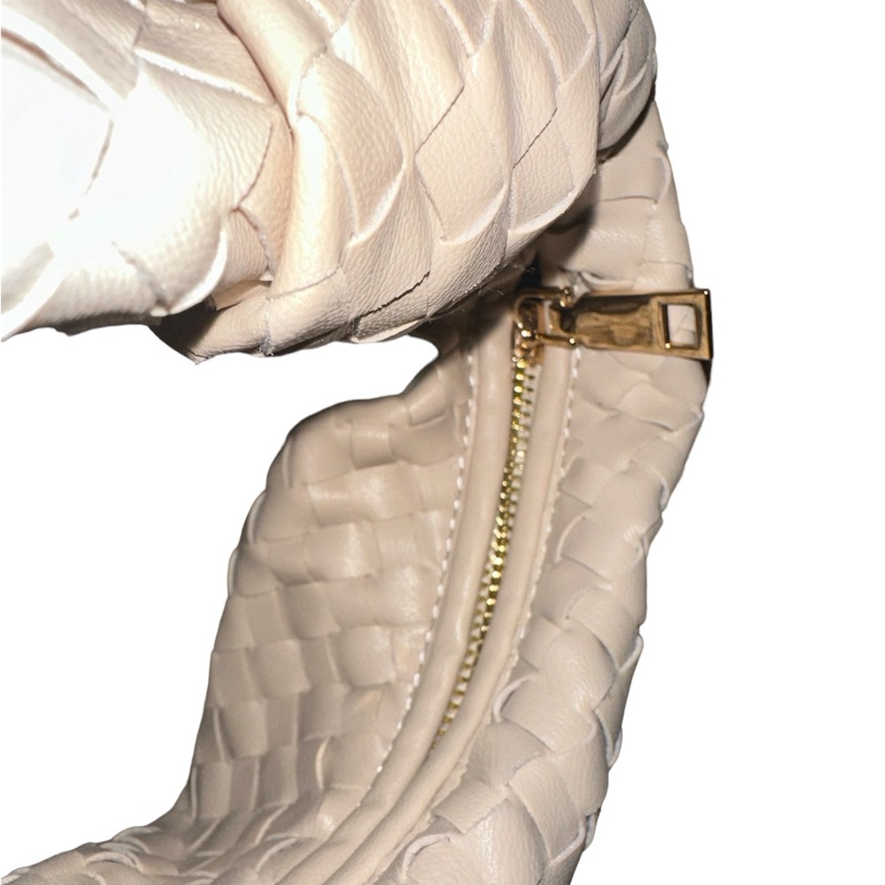 Knotted Bag - Picture 3 of 3